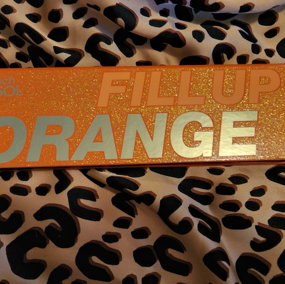 Touch in sol. Fill Up Orange Eyeshadow Palette - Picture 4 of 4
